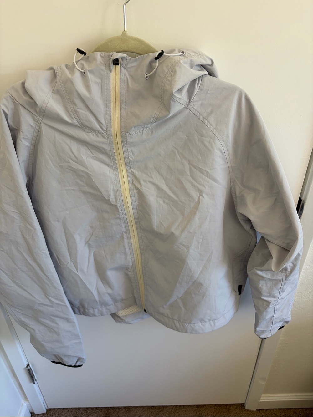 MPG Light Gray Women’s Hooded Shell Cropped